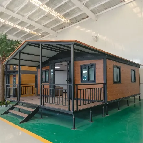Expandable house – 58m² with balcony and a double roof